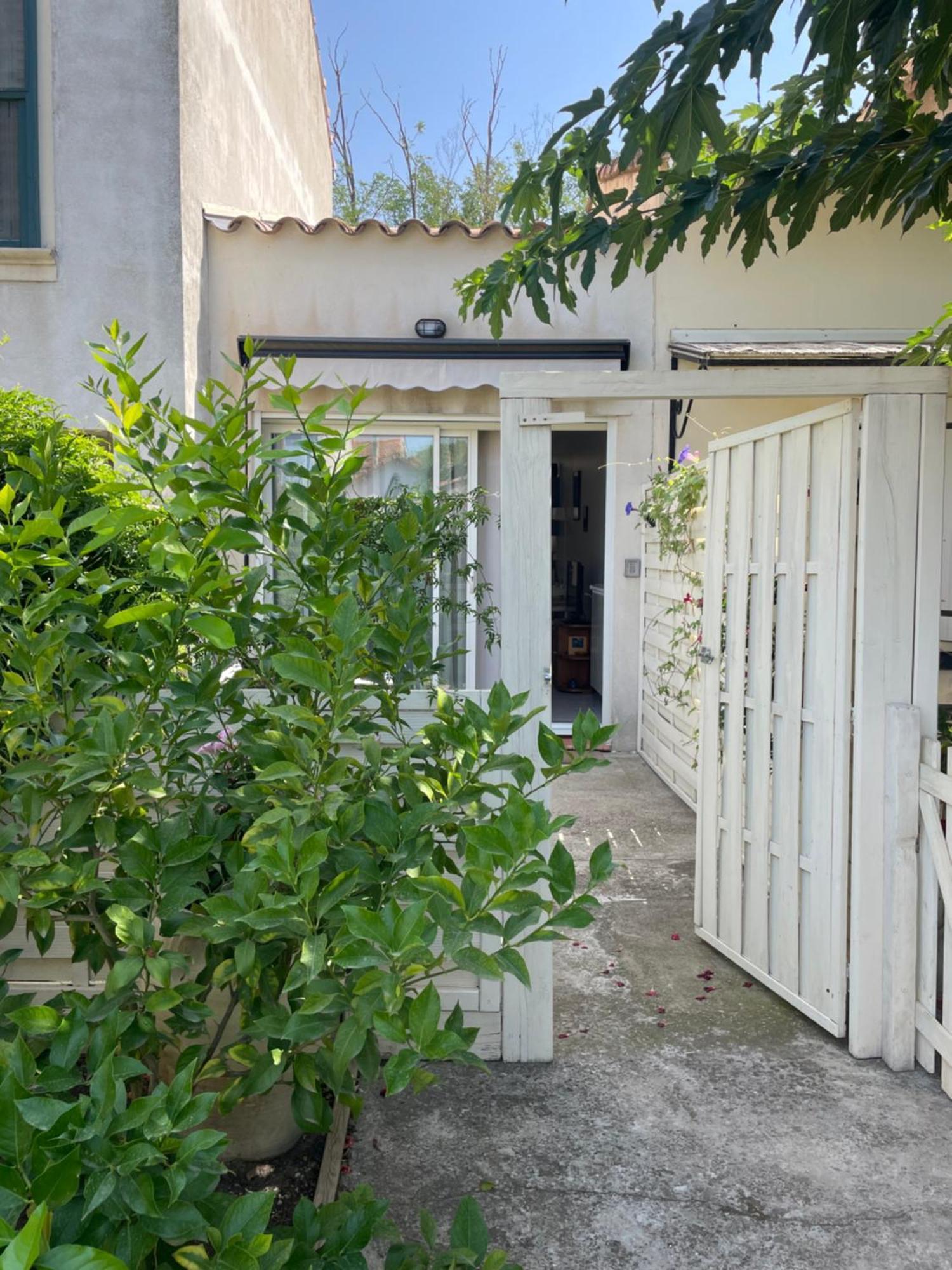 L'Annexe Apartment Arles Luaran gambar